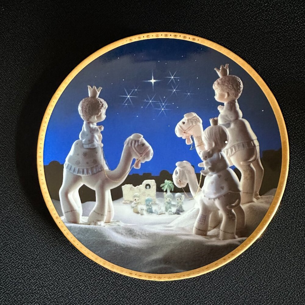 Precious Moments "They Followed The Star" annual nativity 8” plate